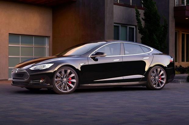 بررسی تسلا Model S 2015 (قسمت اول)